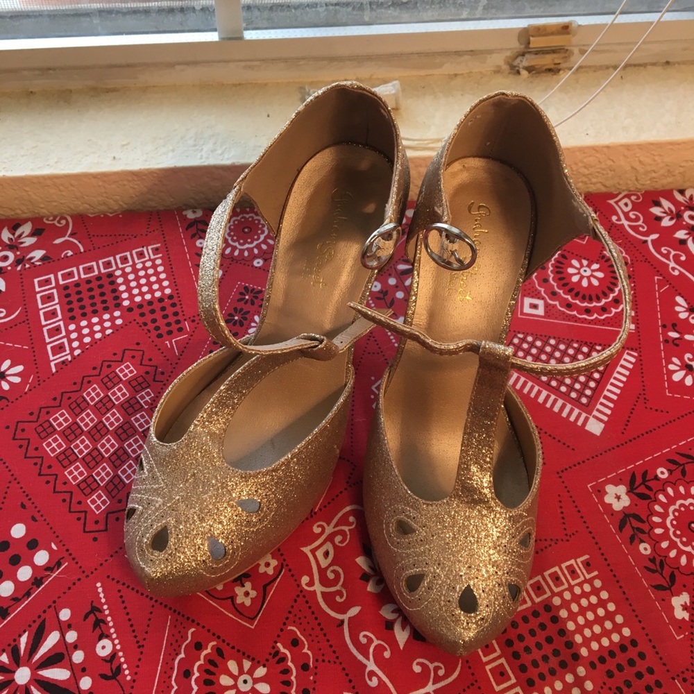 Vintage Style Gold Heels